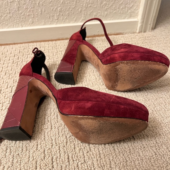 Coach Burgundy Leather/Suede platform ankle strap heels size 9.5 - Picture 2 of 4